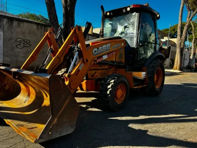 Retroescavadeira Case 580N 4x4 2017