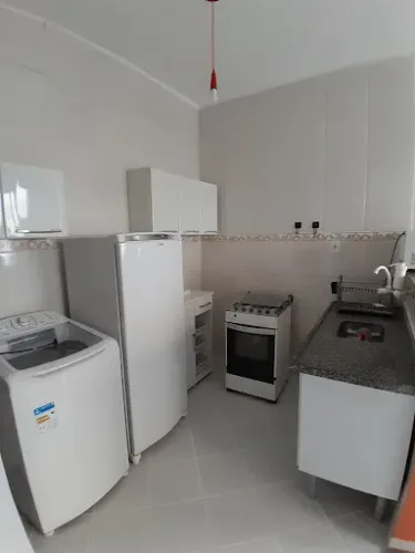Kitnet com 1 dormitório para alugar, 30 m² por R$ 2.600,00/mês - Riviera Fluminense - Maca