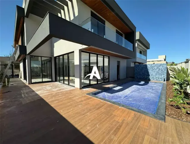 Casa em Condomínio com 380m² à venda no Cyrela Buritis