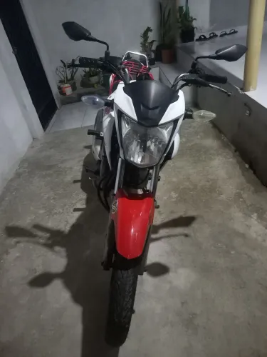 MOTO TITAN 150 2015 