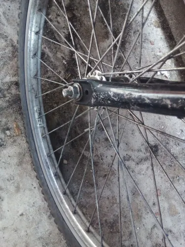 Bicicleta tudo certo so pega e anda 150