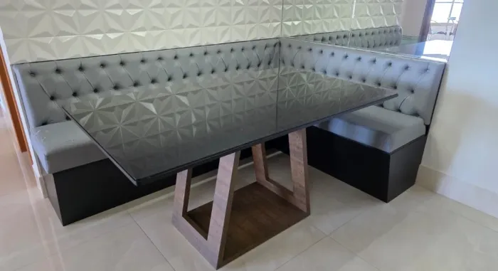 Mesa/sofá baú planejado