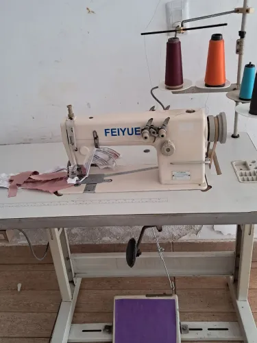 Máquina de costura ombro a ombro