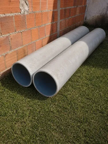 2 TUBOS DE PVC DE ALTA RESISTÊNCIA