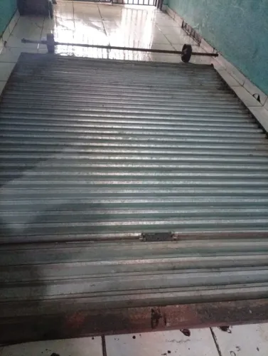 Só venda 2 portas uma 2.20 largura por 3 altura,outra 2.30 por 3 metrô 700$ retirar cic