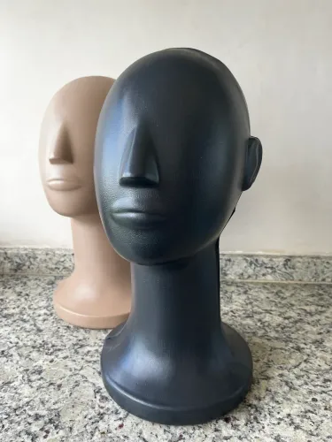 2 Manequim de Plástico - Cabeça (Expositor: Óculos, boné, chapéu, peruca, lace e etc)