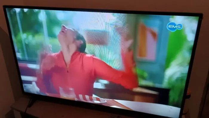 Televisão smart 43