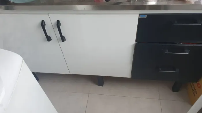 Gabinete com Pia de Inox