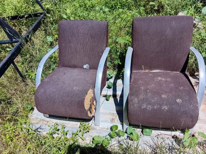 Vendo duas poltrona para reforma 