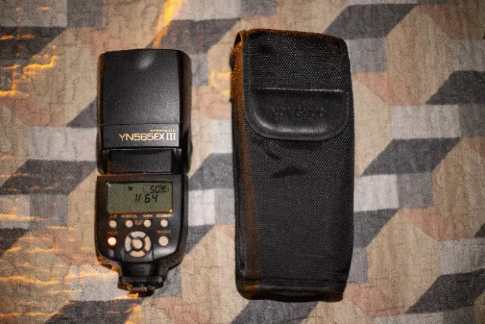 Flash Yongnuo YN565EX III Nikon TTL + Bolsa Original