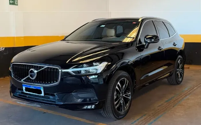 Volvo XC-60 XC 60 D-5 Momentum 2.0 AWD Diesel 5P 2020
