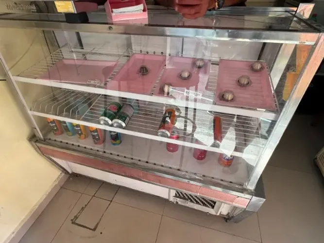 Vitrine Refrigerada Confeitaria