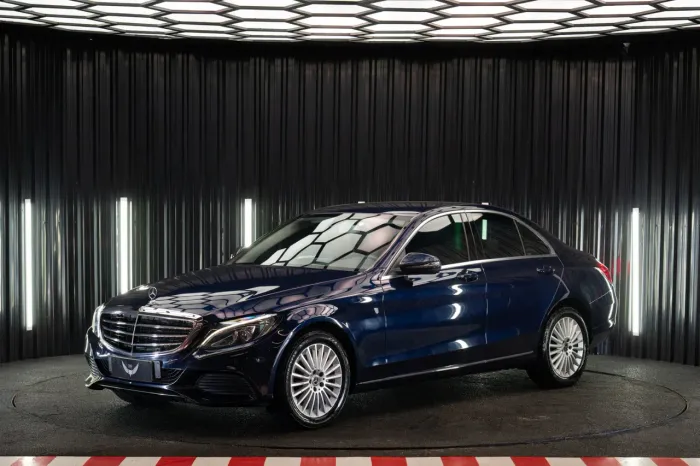 Mercedes-Benz C-180 CGI Exc. 1.6/1.6 Flex TB 16V Aut. 2018