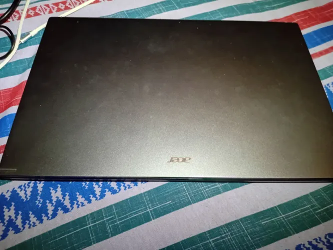 Vendo notebook acer
