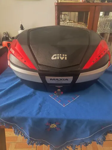 Baú Givi Monokey Traseiro V56NN Maxia 4 56L