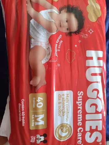 Fraldas descartáveis Huggies supreme care M 40 unidades