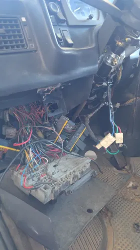 Vaga de eletrecista automotivo