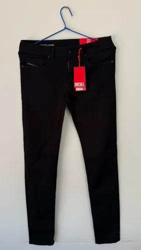 Calças Jeans Diesel 1979 Sleenker Preta - W30 L32 - Nova com Etiqueta