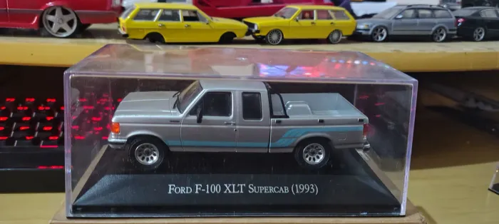 Miniatura Ford f100 XLT cabine estendida