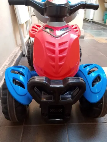 Triciclo infantil homem aranha 