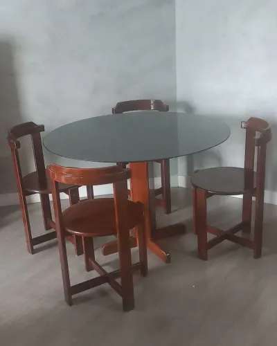Vendo mesa + 04 cadeiras mogno