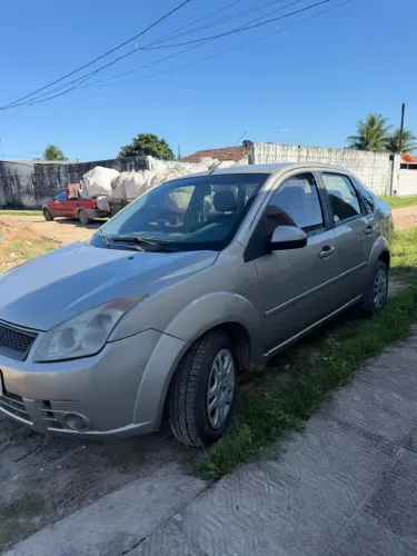 Ford Fiesta Sedan 1.0 8V Flex 4P 2009