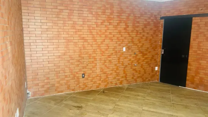 Loja/Escritório na beira mar do Bessa. Excelente sala com 25m2. Oportunidade.