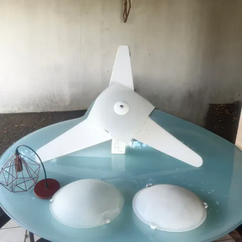 Ventilador de teto e luminárias