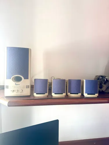 Sistema de Som Genius SW 4.1 Surround + Subwoofer