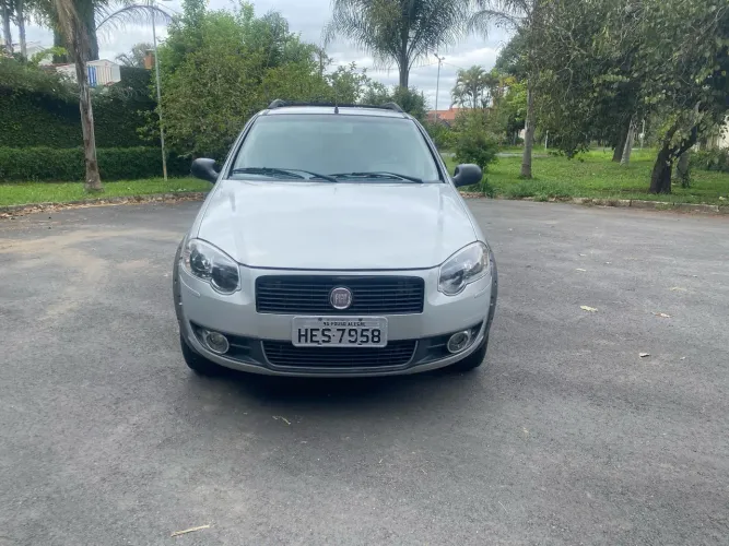 Fiat Strada Trekking 1.4 MPI Fire Flex 8V CE 2012