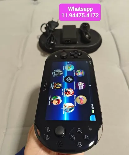 Ps vita slim desbloqueado lotado de jogos , emuladores e ports, novinho!