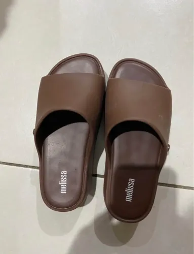 Sandália plataforma da Melissa tamanho 33/34