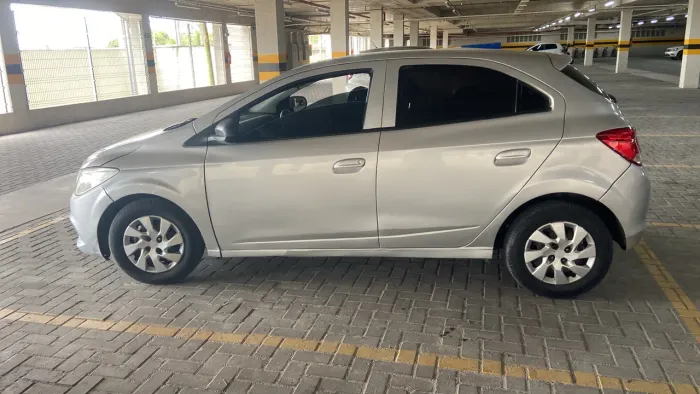 Chevrolet Onix JOY Hatch 1.0 8V Flex Mec. 4P 2017