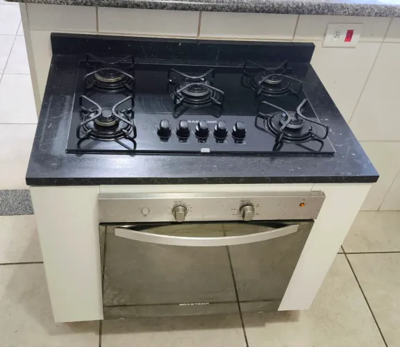 Balcão + Fogão Cooktop Brastemp + Forno Elétrico de Embutir