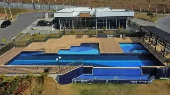 Casa a venda no condomínio Malibu, com 3 suítes