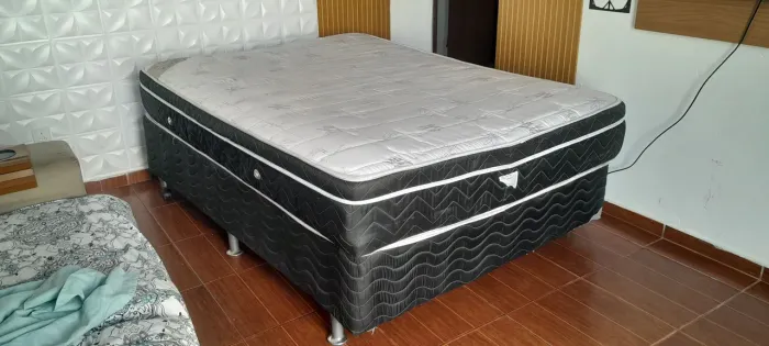 Cama de Casal BOX com Colchão