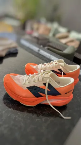 Tênis rebel v4 new balance