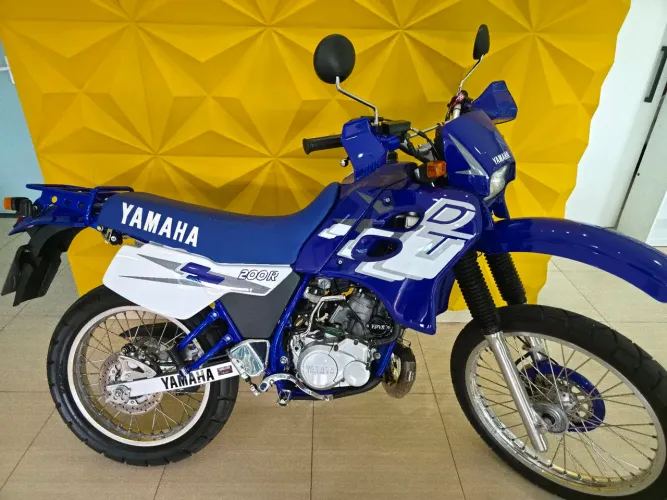 Vendo dt 200r,moto filé,bem original