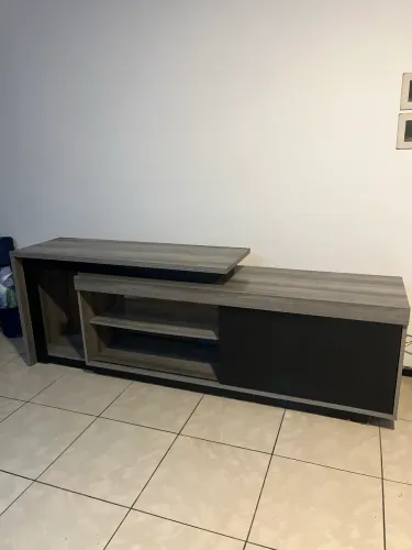 Rack de TV extensível em MDF - usado e conservado