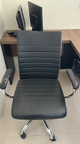 Cadeira Presidente Charles Eames