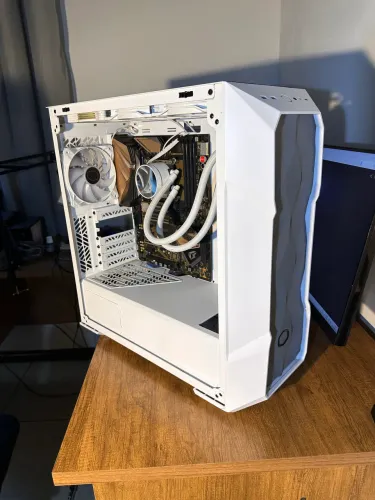 Gabinete cooler master td500 v2