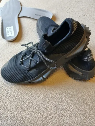 Tenis adidas