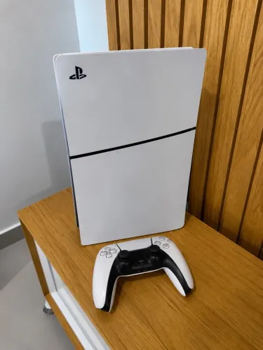 PS5 Slim Digital (Muito Novo)
