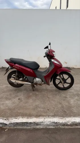 VENDO BIZ VERMELHA 2013/14 RODA LIGA LEVE, PARTIDA ELÉTRICA.