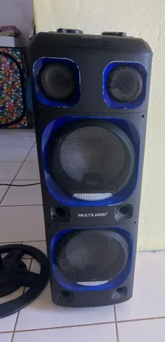 Vendo caixa de som no precinho, tem pequenas várias 