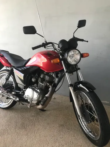 Honda 125 com partida
