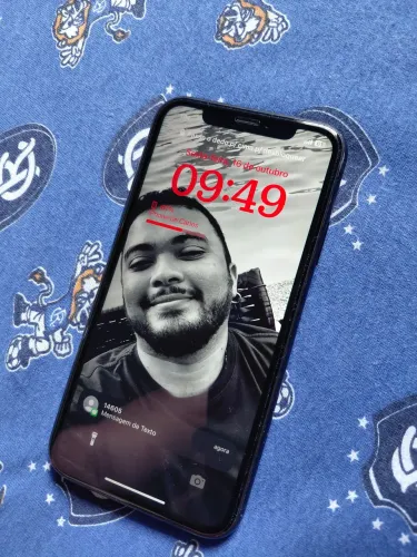 Vendo ou troco iPhone XR. LEIA