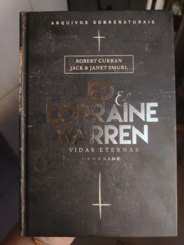 Ed & Lorraine Warren : Vidas Eternas Editora Darkside Books