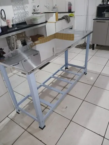 Vendo mesa multiuso tampo inox e total inox - Produtos novos