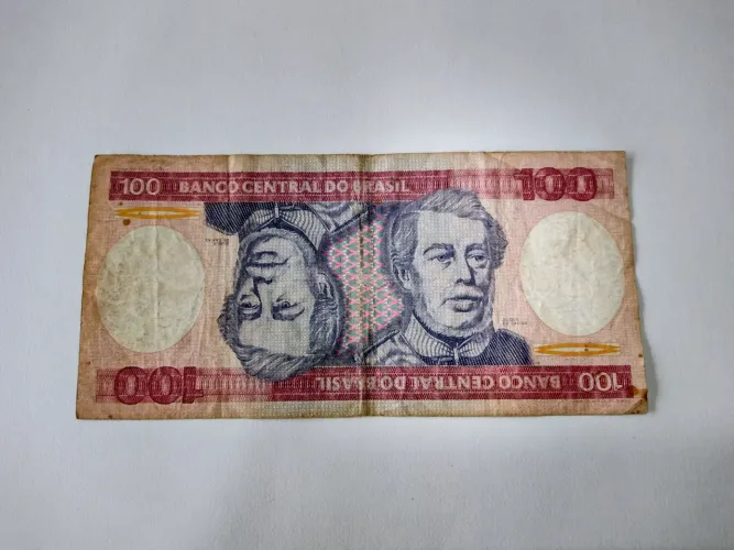Cédula 100 cruzeiros 